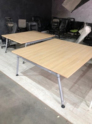 Стол переговорный Herman Miller