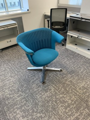 Кресло офисное Steelcase i2i Platinum