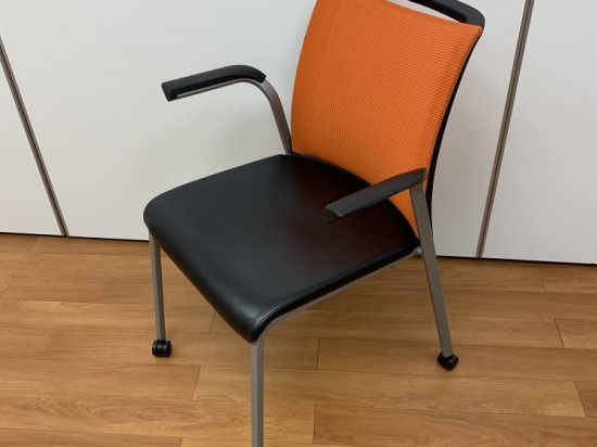 Стул офисный Steelcase Reply