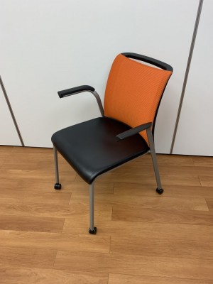 Стул офисный Steelcase Reply
