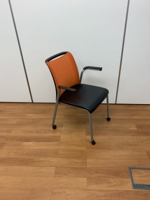 Стул офисный Steelcase Reply