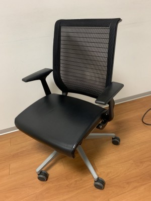 Кресло Steelcase Think