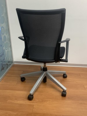 Кресло для персонала HAWORTH Comforto