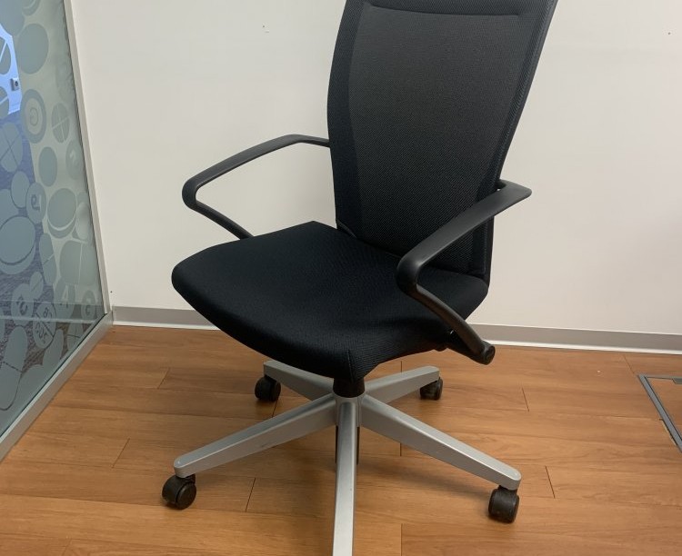 Кресло для персонала HAWORTH Comforto