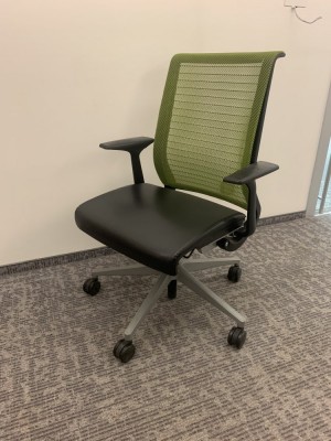 Кресло Steelcase Think