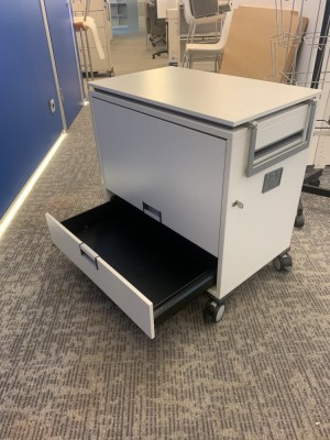 Тумба под оргтехнику Steelcase