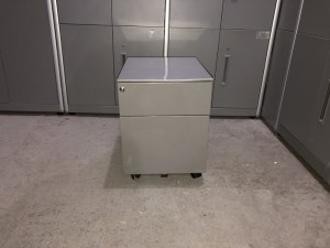 Тумба подкатная металлическая