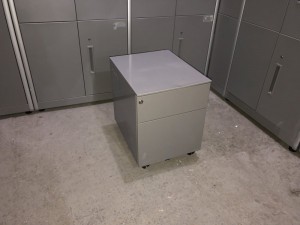 Тумба подкатная металлическая